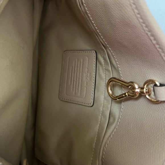 Coach - Margot Tan Medium Leather Crossbody w Adjustable Strap EUC - Picture 4 of 13